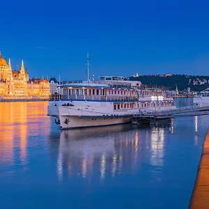 Grand Jules - Boat Úszó hotel