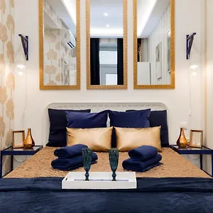 Holidays Fashion Apartman