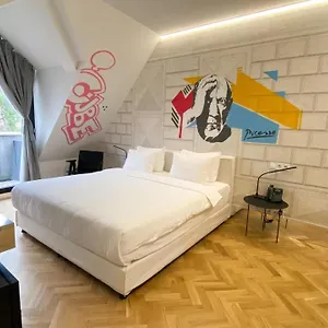 https://lermonts-boutique-hotel-tbilisi-center.alltbilisihotels.com