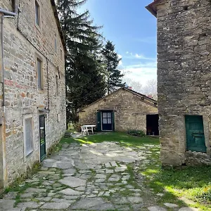 https://so-magic-la-casa-nel-bosco.it-tuscanyhotel.com